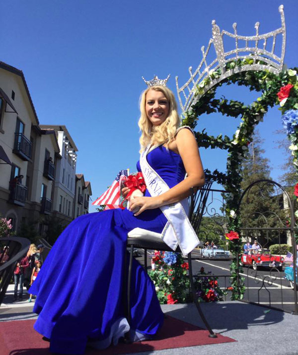 Miss California Jillian Grace Smith at the 2016 parade